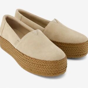 New Toms Valencia Platform Espardrilles Sz 7